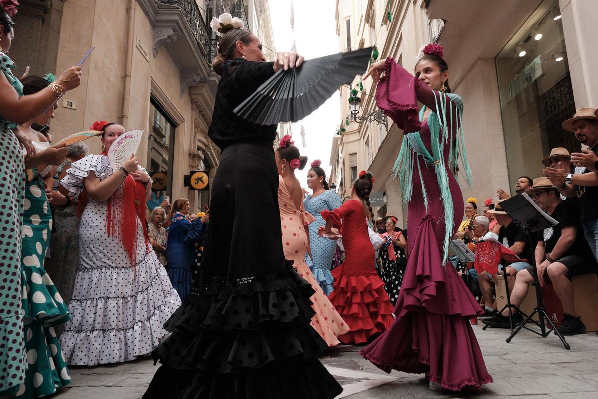 El segundo día de la Feria del Centro de Málaga, en imágenes