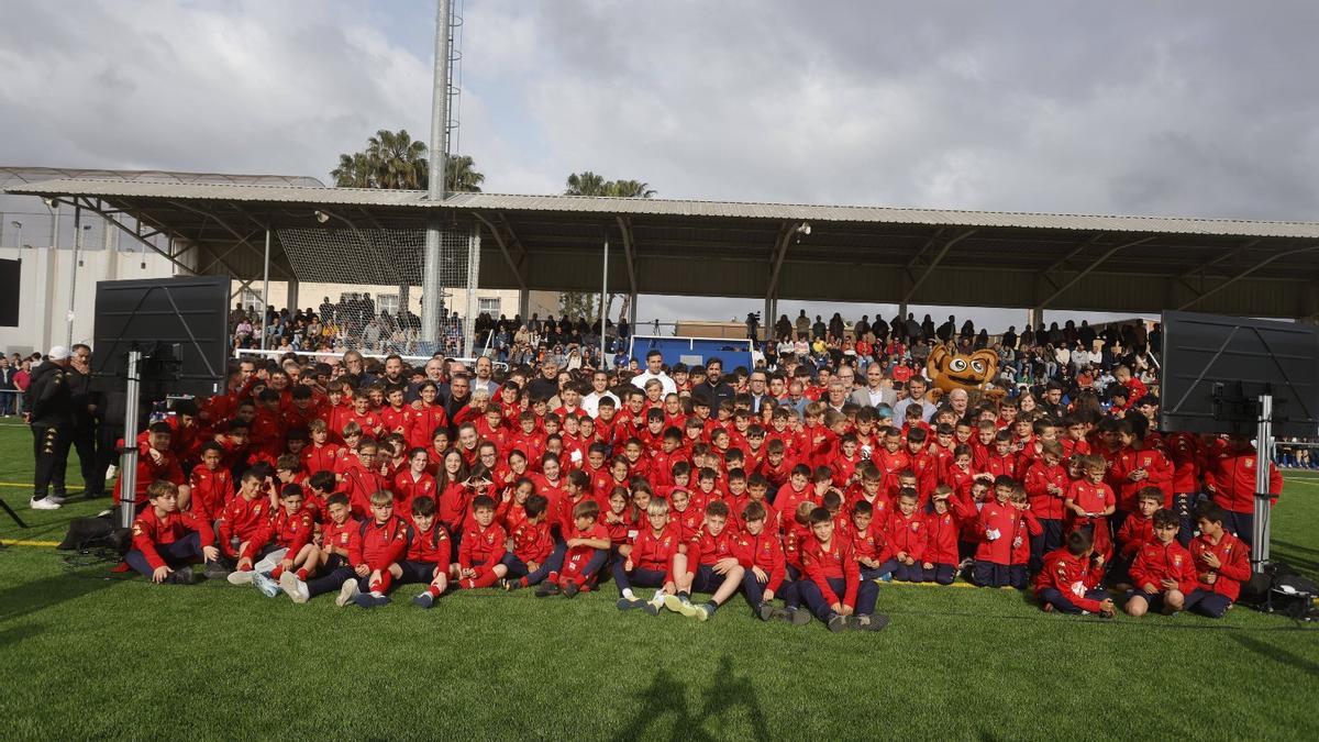 La pelota vuelve a rodar en el campo de fútbol Jaume Ortí