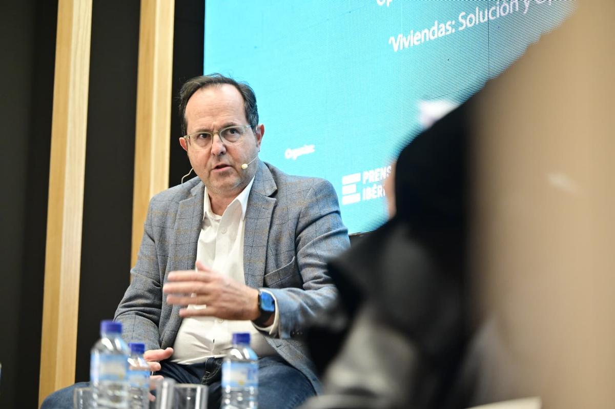 Raúl Iglesias, secretario general de la Cámara de Comercio de Cáceres.