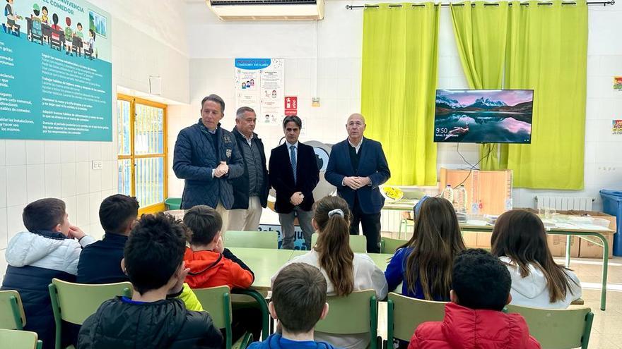 Comienza en Lorca una campaña para fomentar el consumo de agua de grifo entre los escolares