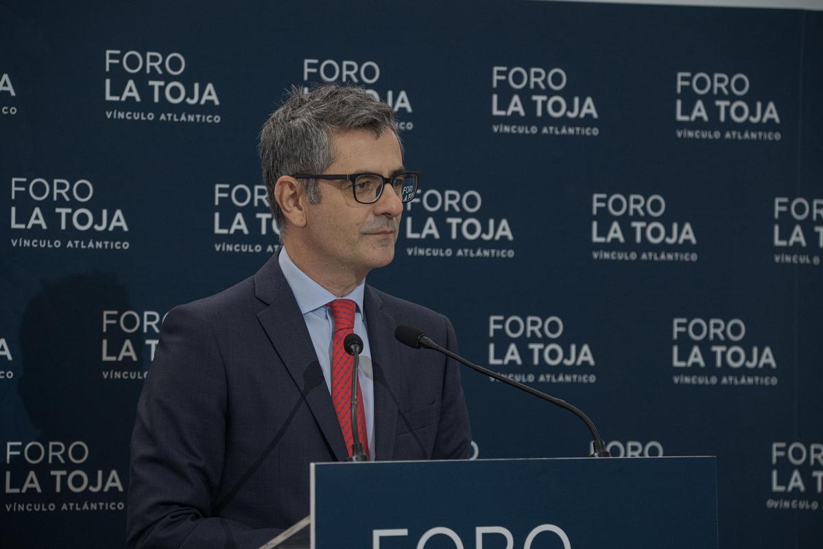 El ministro de la Presidencia, Relaciones con las Cortes y Justicia, Félix Bolaños, interviene durante la clausura del Foro La Toja.