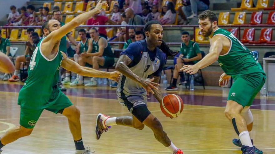 Tarde de baloncesto internacional en O Grove