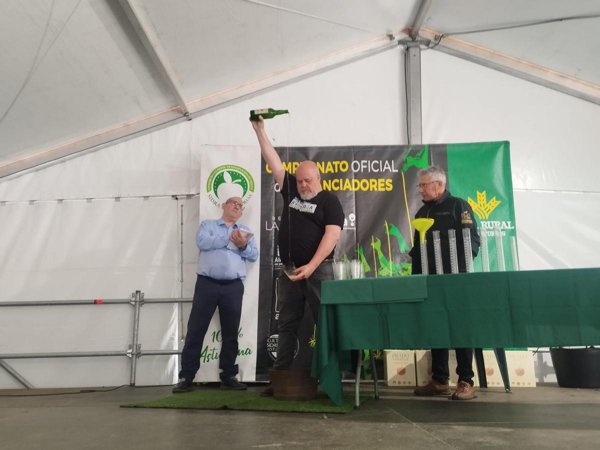 El Concurso de Escanciadores de Llanera, en imágenes El Concurso de Escanciadores de Llanera, en imágenes