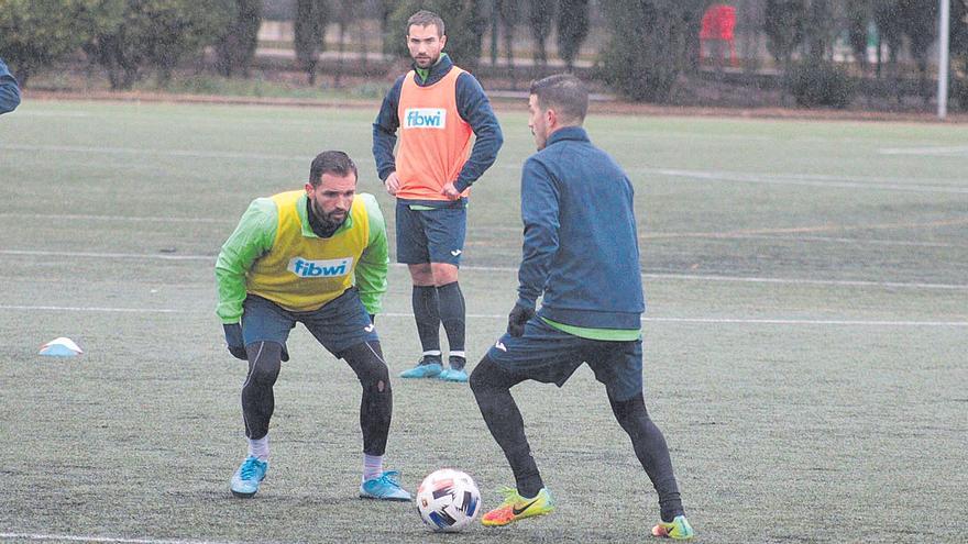 El Poblense llegará con lo justo ante el Olot