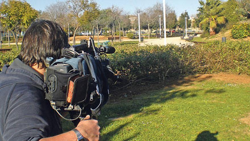 Un jardinero encuentra un feto dentro de un bote en un parque en es Rafal