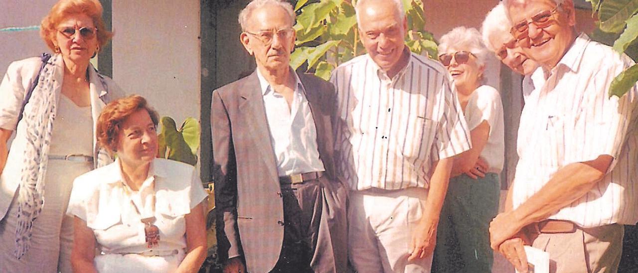 Ana Ofelia de la Nuez, Calaya Argüello, Juan Pérez Navarro, Manuel González Sosa, Amparo González, Manuel Morales y Pedro González Sosa.