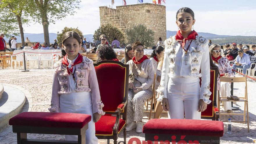 Ofrenda de flores del Bando de los Caballos del VIno y posterior sorteo de números