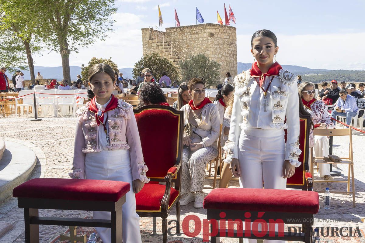 Ofrenda de flores del Bando de los Caballos del VIno y posterior sorteo de números