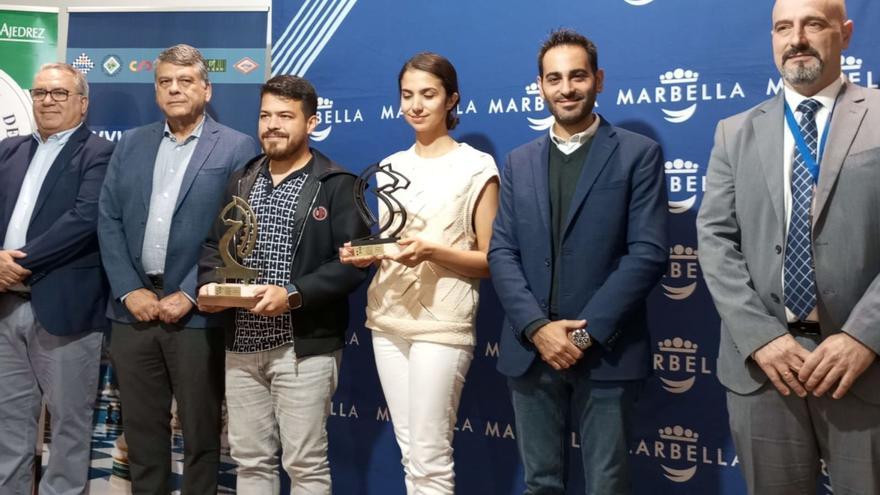 La ajedrecista iraní que juega sin velo, Sara Khadem, campeona de España en Marbella