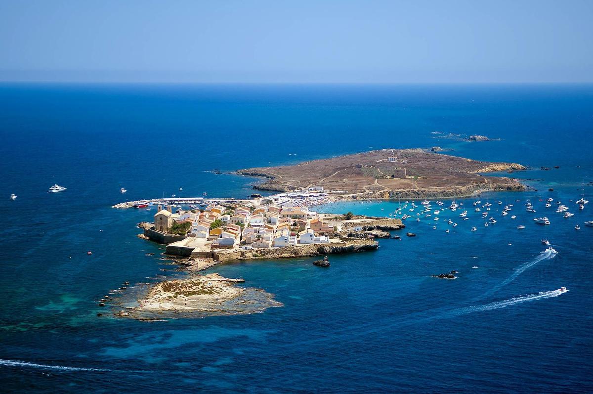 Tabarca, en Alicante, uno de los espacios marinos que se han protegido por el Gobierno
