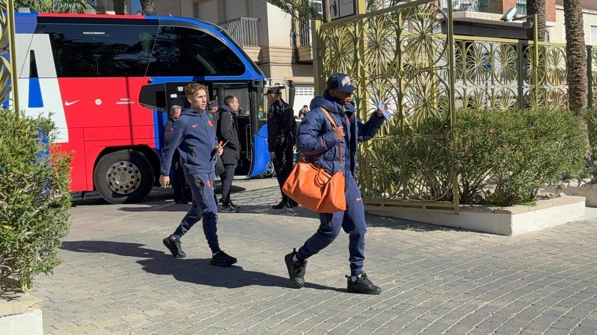 Así ha sido la llegada del Barça al Hotel Huerto del Cura.