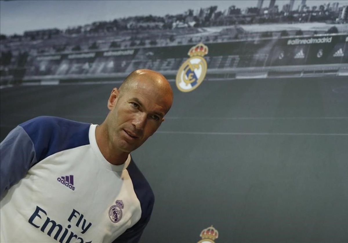 Zidane avisa del risc de concedir avantatge des de la primera jornada Zidane avisa del risc de concedir avantatge des de la primera jornada