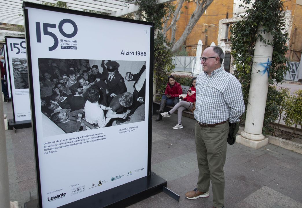 Inauguración de la exposición 150 años de Levante-EMV en Alzira