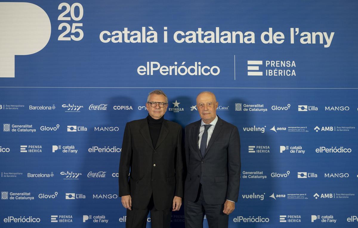 Barcelona. 24.11.2025. Sociedad. Gala del Català de l’any 2025.  De izda. a dcha., Jordi Cabezas, Telefónica y Félix Noguera, director general de Prensa Ibérica. Fotografía de Jordi Cotrina
