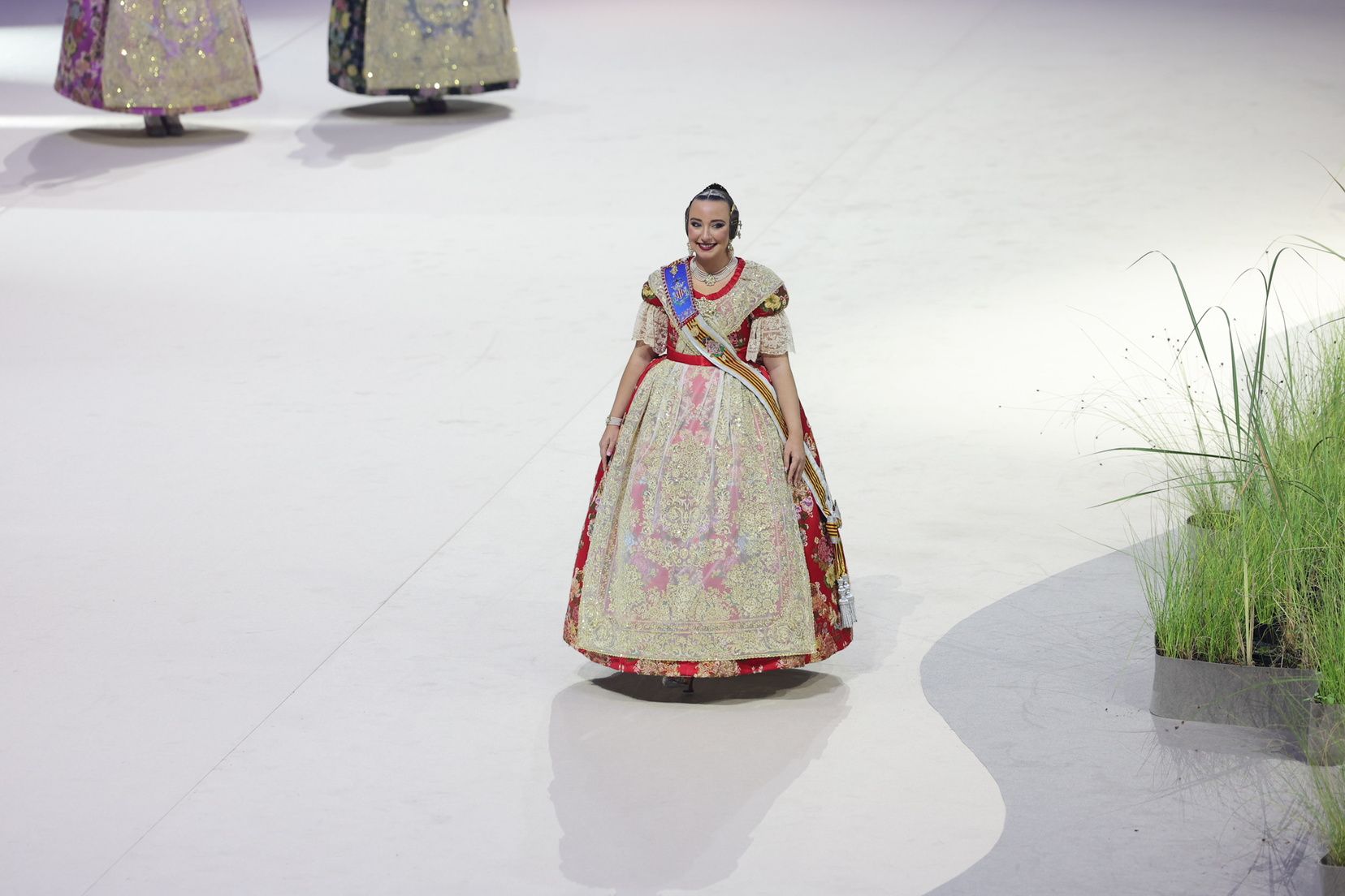 Berta Peiró y Lucía García dicen adiós a su año como falleras mayores de València 2025