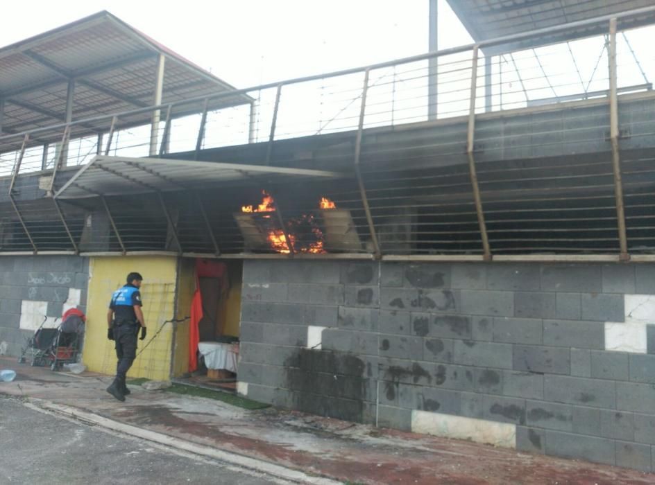 Incendio de los campos de fútbol de La Ballena