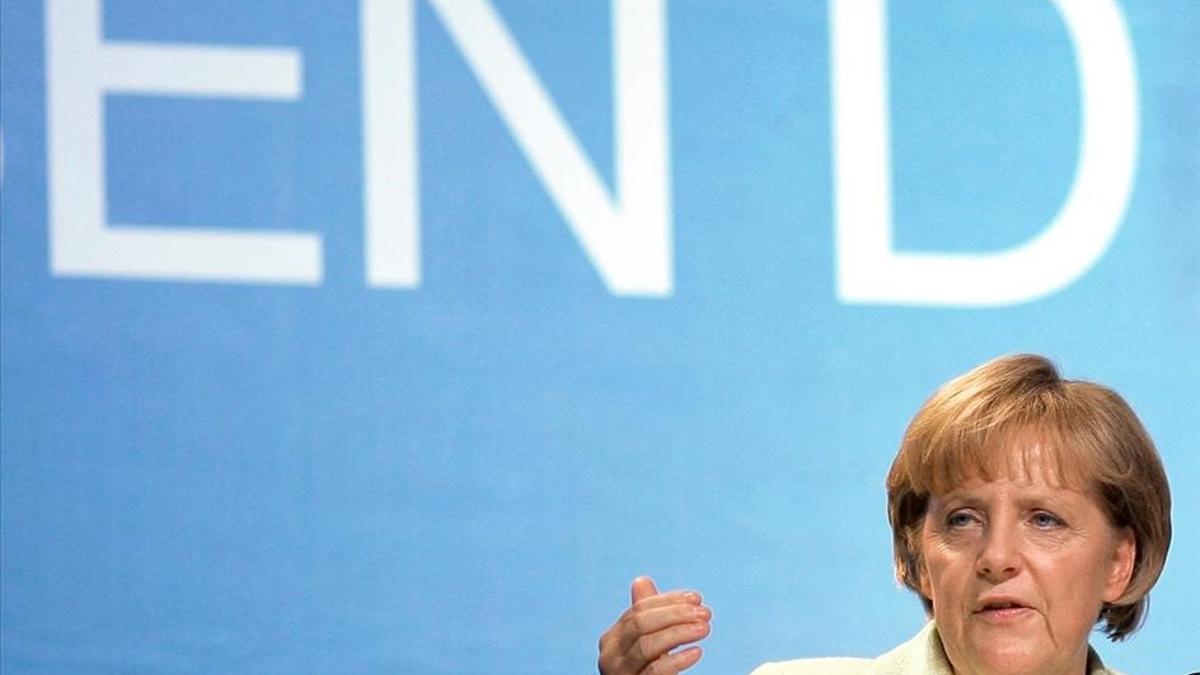 Una fotografía del 9 de setpiembre de 2009, mientras Angela Merkel da un discurso en Magdeburg de cara a las elecciones parlamentarias.