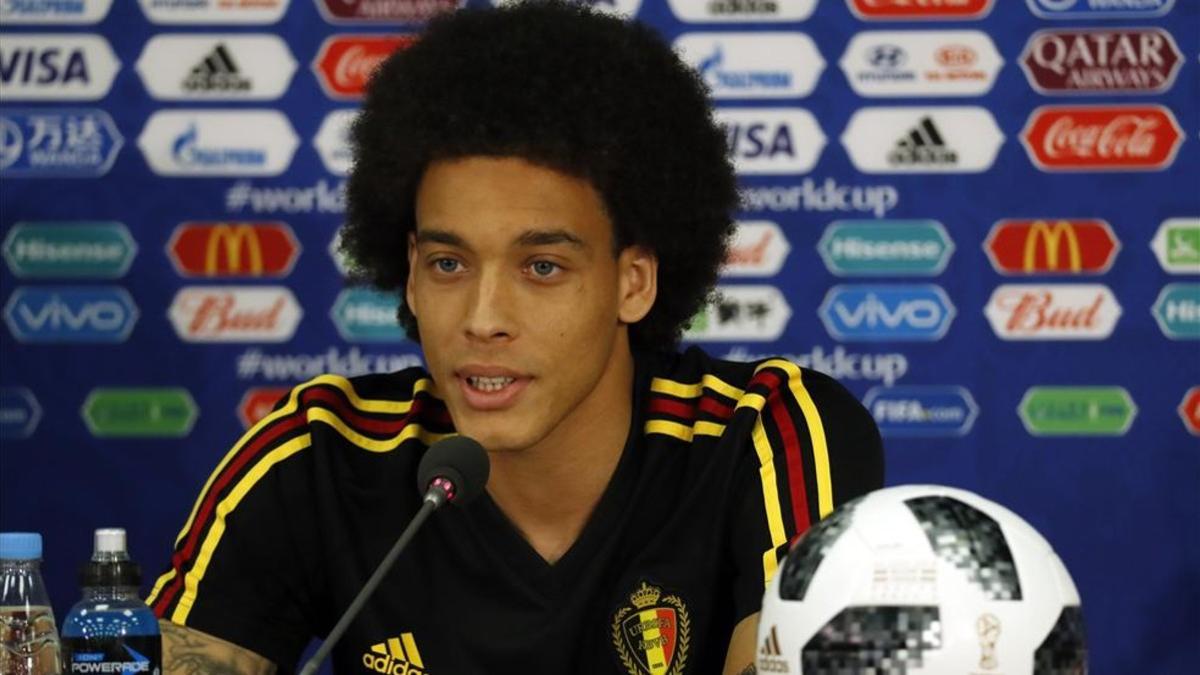 Witsel atendió a los medios de comunicación en rueda de prensa