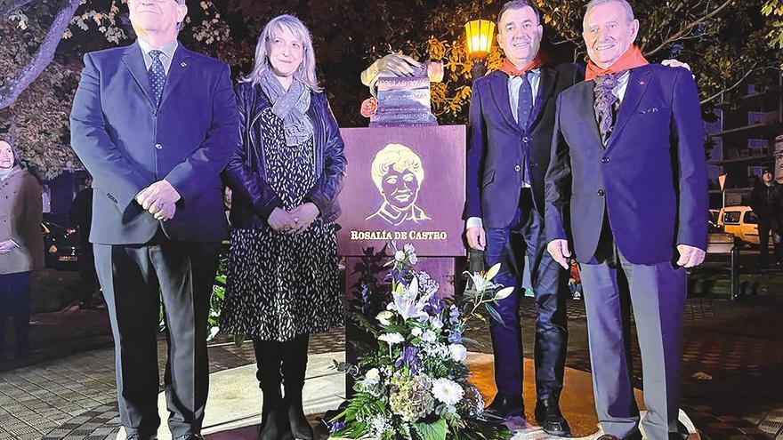PAMPLONA. Enrique Maya (e.), Mª Jesús Rodríguez, Román Rodríguez e Cándido Pazos