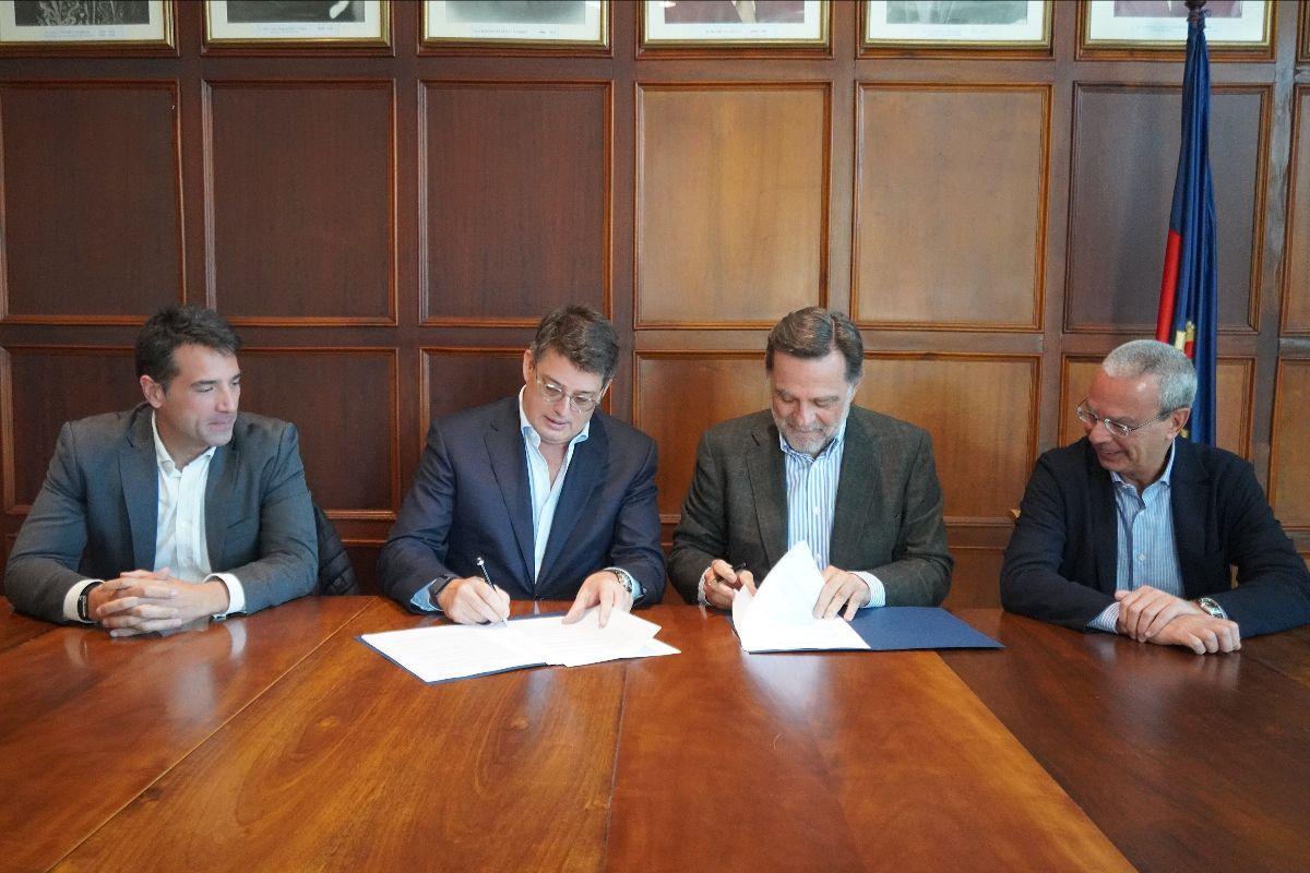 Juan de Dios Aguirre, socio y CCO Tennium; Kristoff Puelinckx, CEO Tennium; Luis Comas, presidente Fundación RCPB y Santiago Mercé, presidente CSIO Barcelona