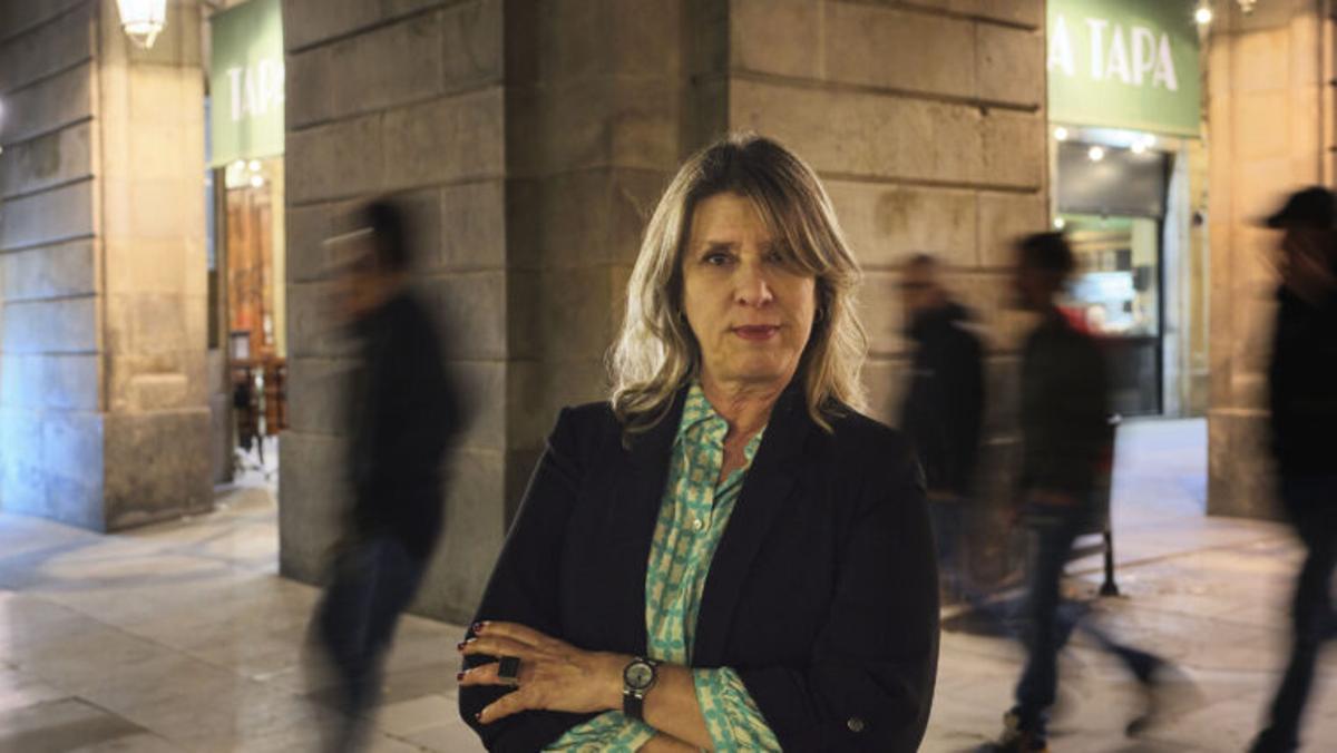 Retrato de la Comisionada de la noche, Carmen Zapata