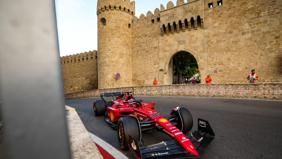 Leclerc en el circuito de Bakú.