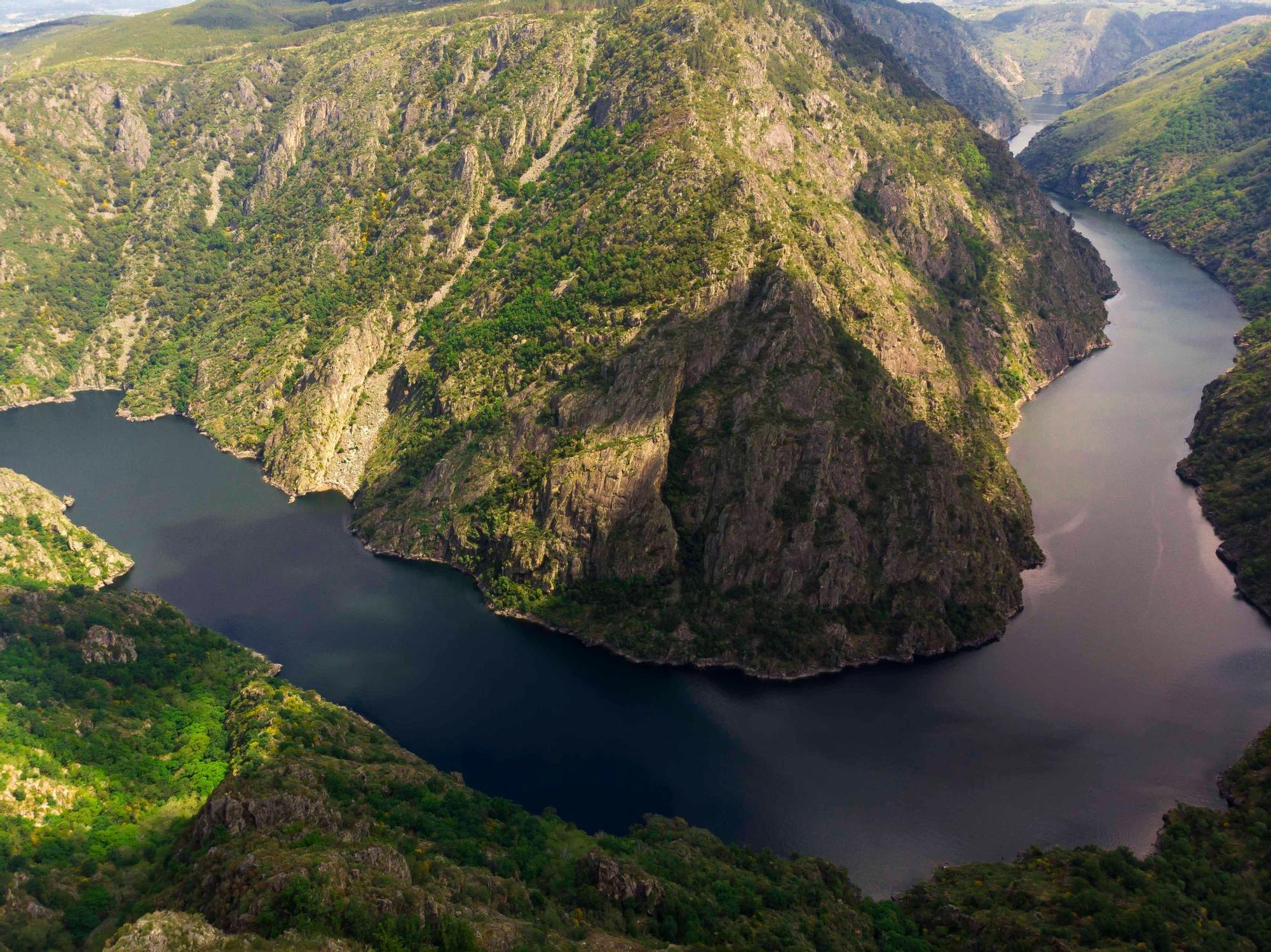 La magia de la Ribeira Sacra y los cañones del Sil, a vista de dron