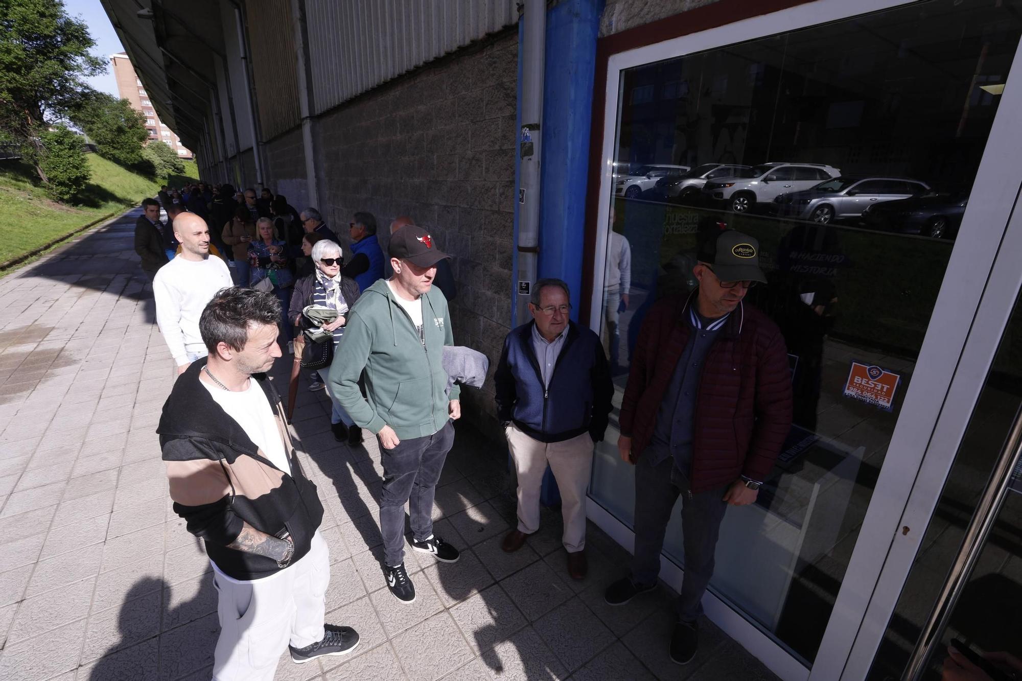 Colas en el Suárez Puerta para el duelo del Avilés frente al Antoniano con el sueño de sueguir adelante en la pelea por el ascenso
