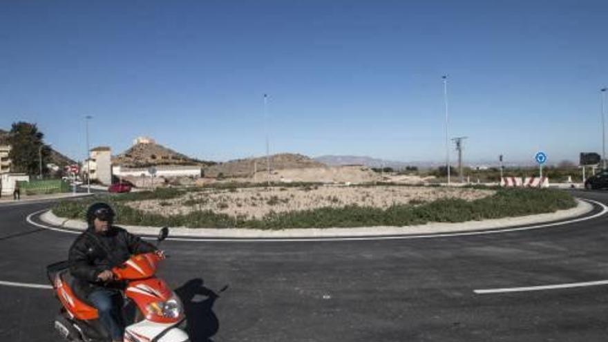 Adif reabre el vial entre Callosa y Cox al concluir el viaducto del AVE