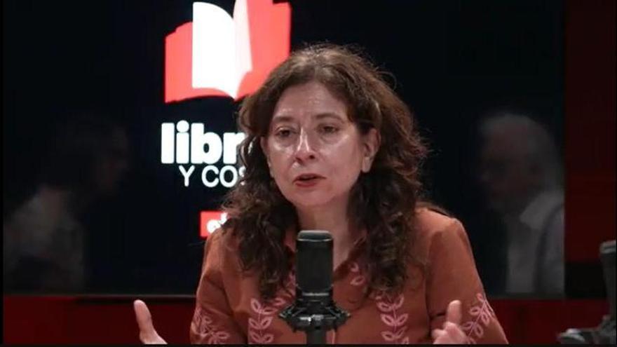 Ana Merino, en el vídeopodcast del suplemento ABRIL: “La poeta que hay en mí sufre, se lamenta y siente intensamente”
