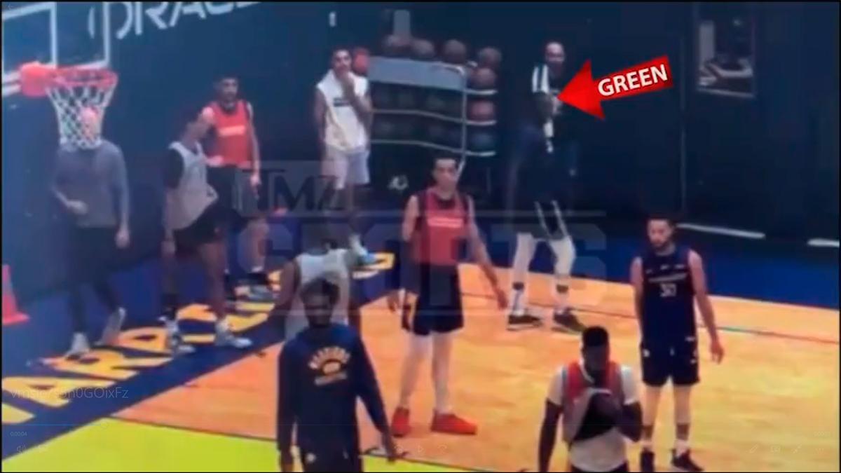 Sale a la luz el vídeo del momento en el que Draymond Green le da un puñetazo a su propio compañero. ¡Tremendo!