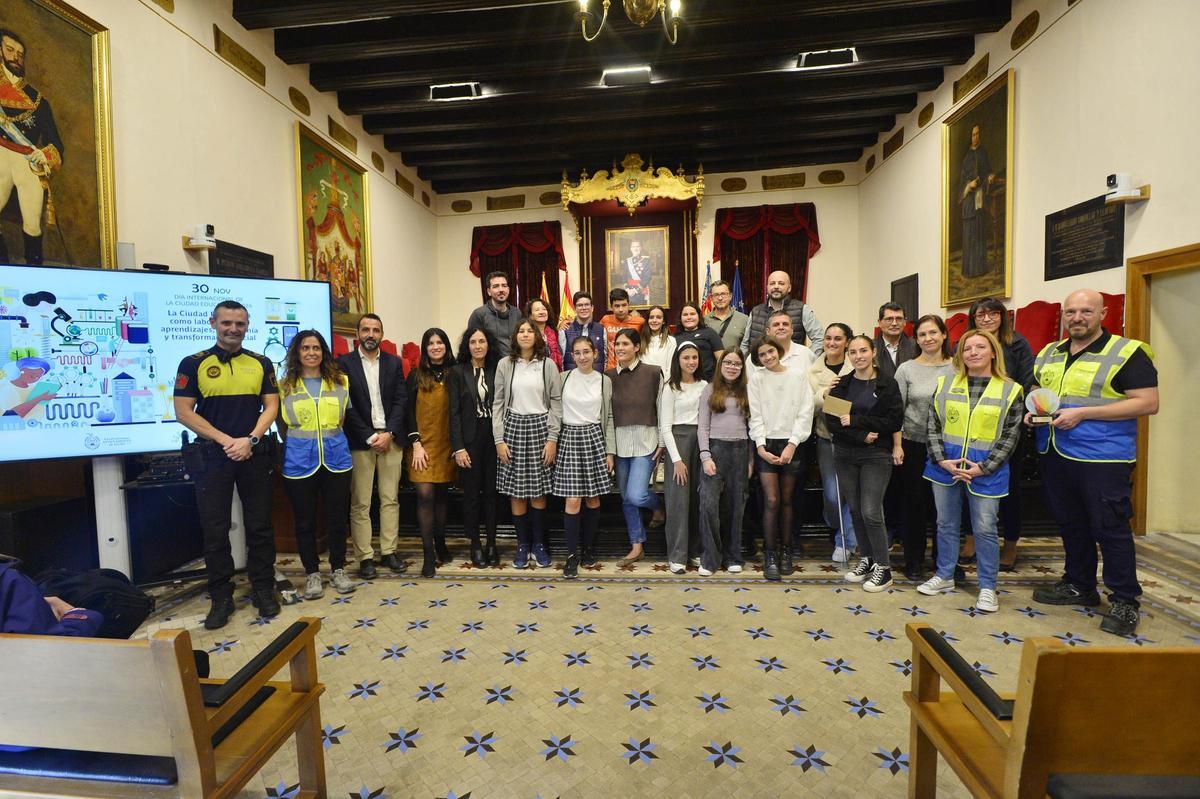 Imagende grupo con todos los premiados