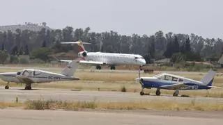 Se busca a dueños de aviones abandonados en Córdoba: Aena lanza un llamamiento