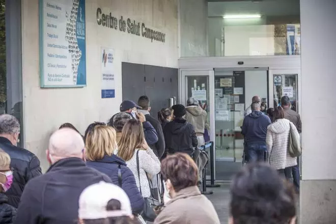 Sanidad pone a sus inspectores a gestionar bajas y altas covid por el colapso de los centros de salud