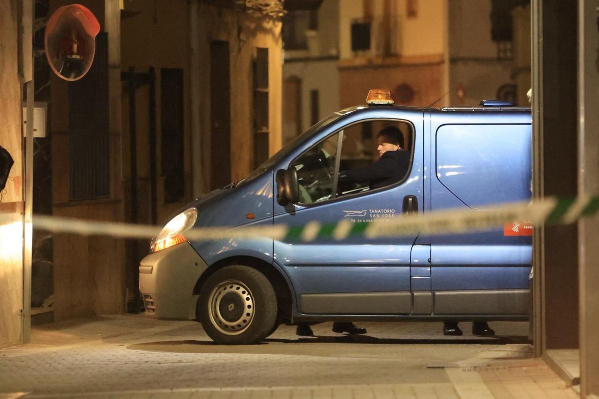 Galería de imágenes: Encuentran degolladas en su domicilio de Xilxes a una mujer y a su hija de 12 años