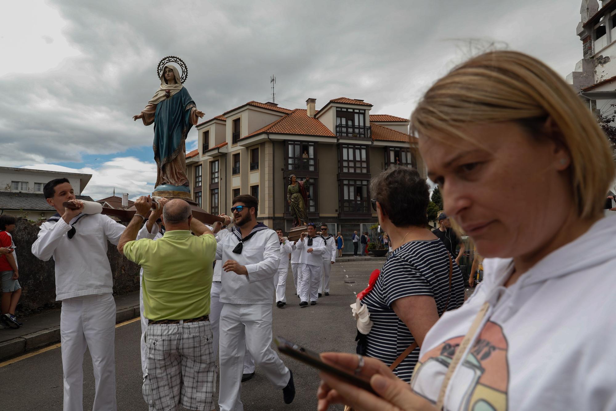 EN IMÁGENES: Así fue la procesión de los santos por las calles de San Juan de la Arena
