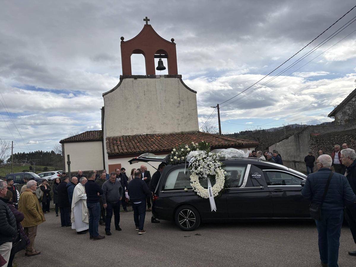 El funeral en Las Regueras