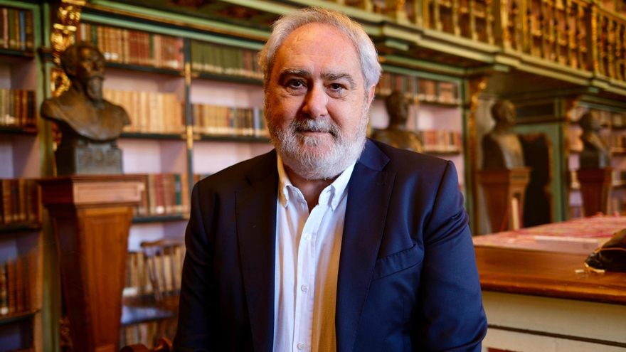 El catedrático de Filoloxía Galega e Portuguesa Ernesto González Seoane, nuevo académico de la RAG