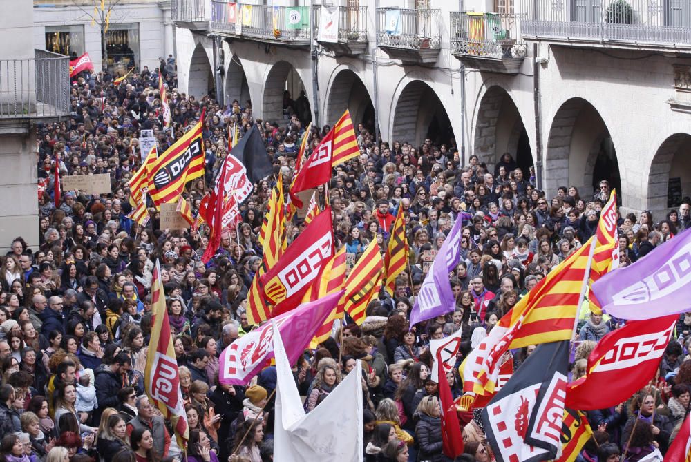 Mobilització a Girona amb motiu de la vaga feminista