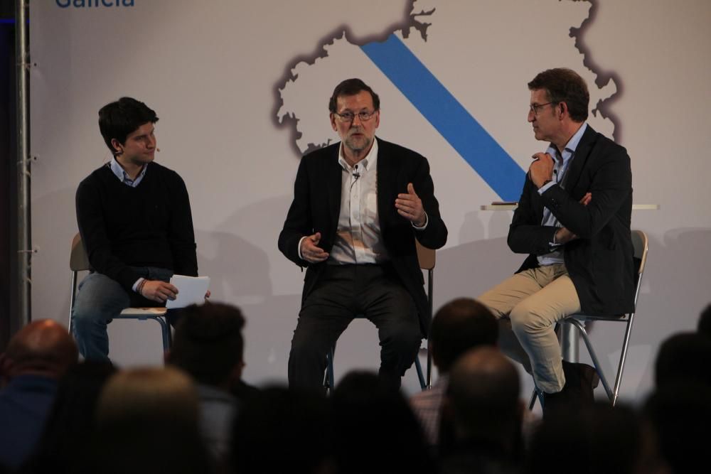 El presidente del Gobierno en funciones participó ayer en un acto de las Novas Xeracións del PP de Galicia junto a Feijóo y Ana Pastor.