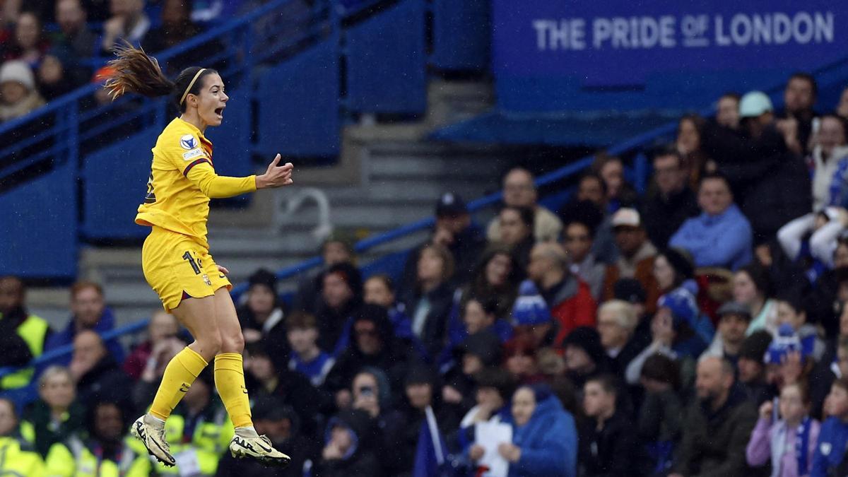 Aitana celebra en Stamford Bridge el gol del 0-1.