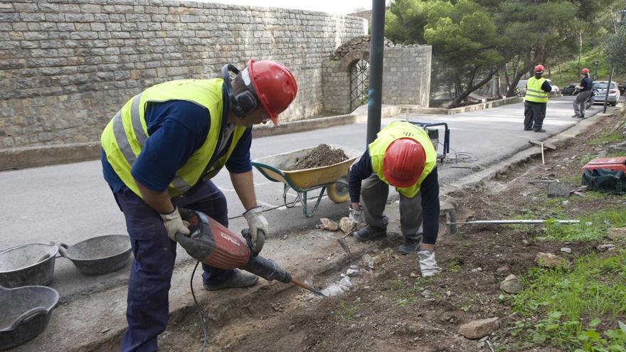 El plan de empleo «ambiciona» ofrecer contratos de seis meses