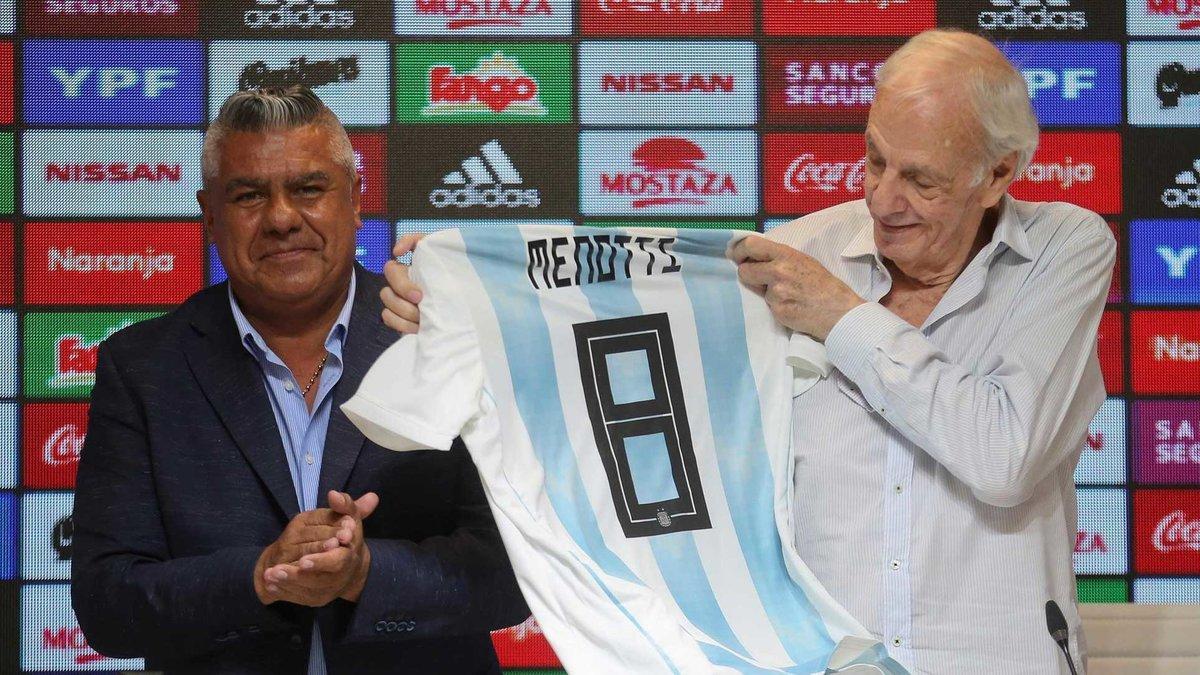 Menotti en su presentación como Director de Selecciones de la AFA