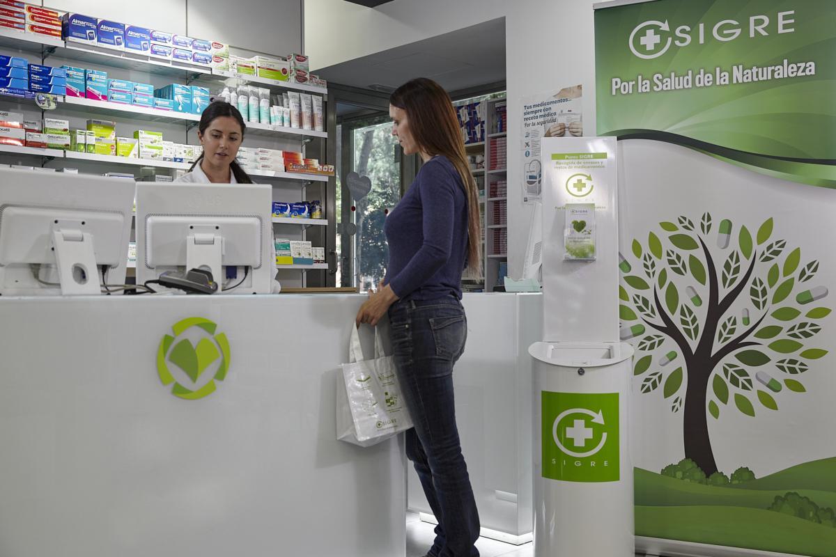 Los medicamentos deben ser depositados con la caja y el prospecto.