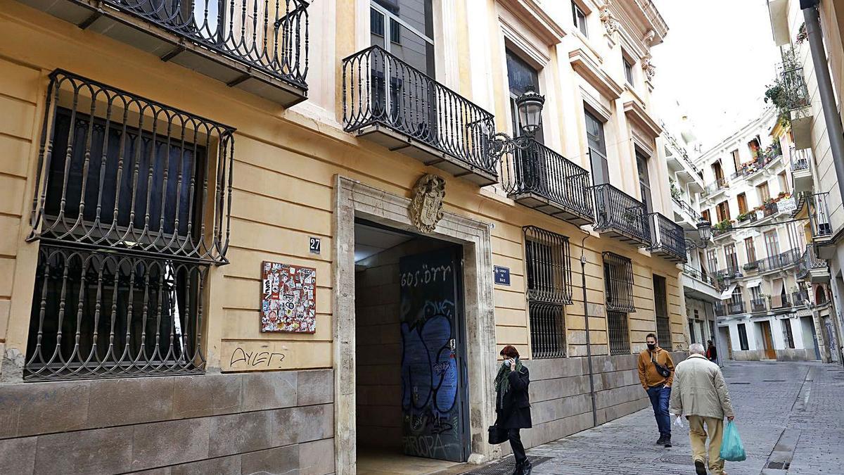 Residencia de València donde se ha detectado un brote con 40 contagios y un fallecido. | M. A. MONTESINOS