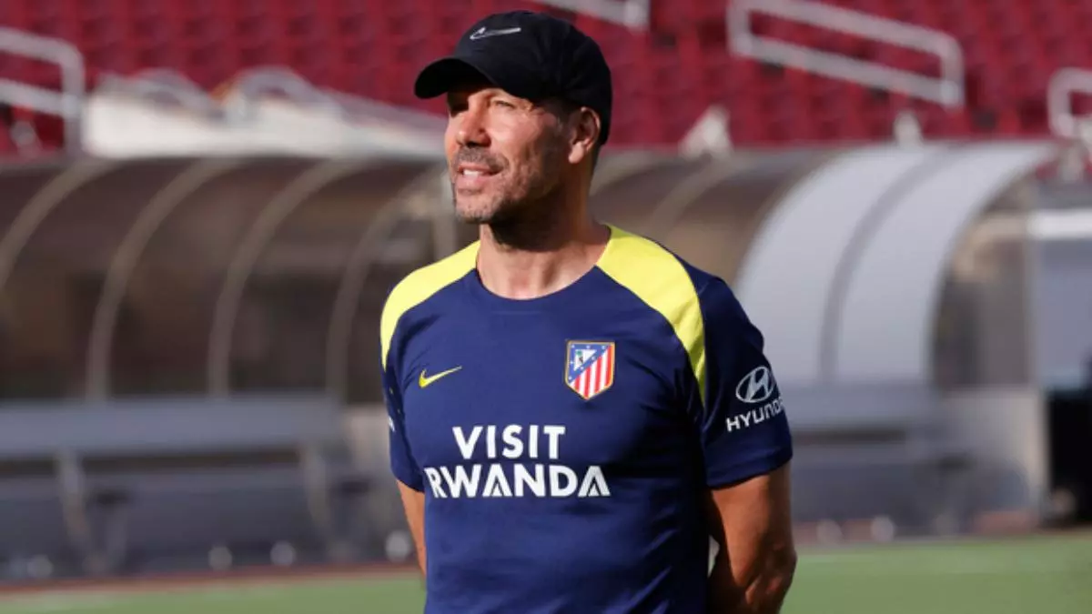 El Atlético echa a rodar esperando más fichajes