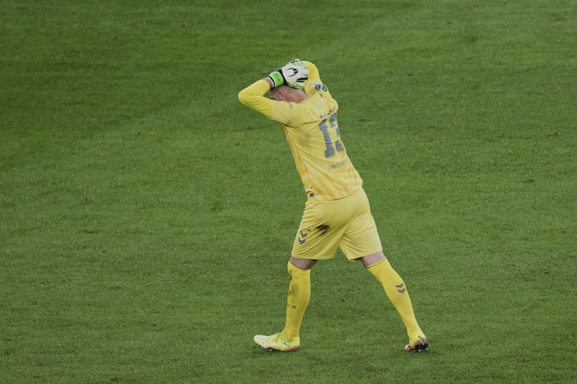 Betis' goalkeeper Adrian reacts during the Europa Conference League final soccer match between Real Betis and Chelsea in Wroclaw, Poland, Wednesday, May 28, 2025. (AP Photo/Darko Vojinovic)