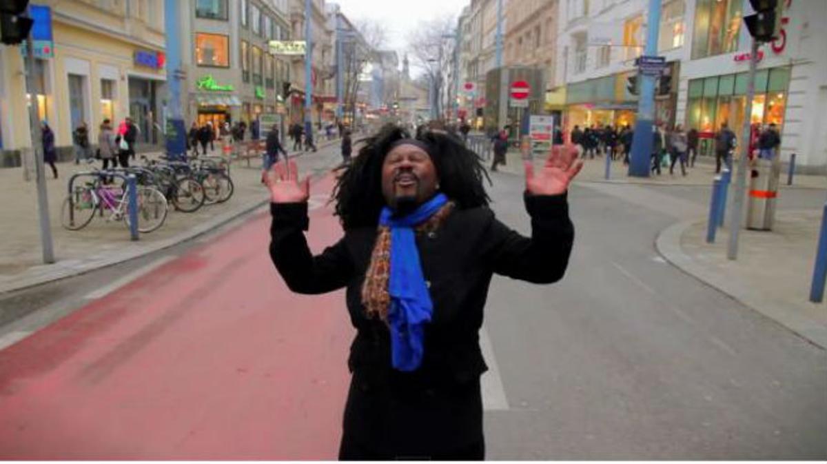 Versió de la cançó ’Happy’ de Pharrell Williams a Viena.