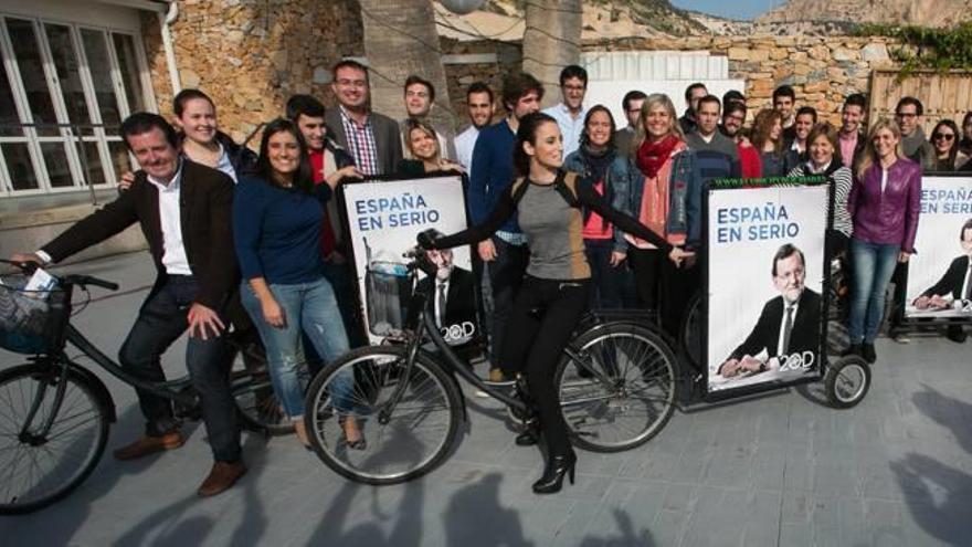 Acto del PP con Andrea Levy. Abajo, la visita de C&#039;s a la OAMI.