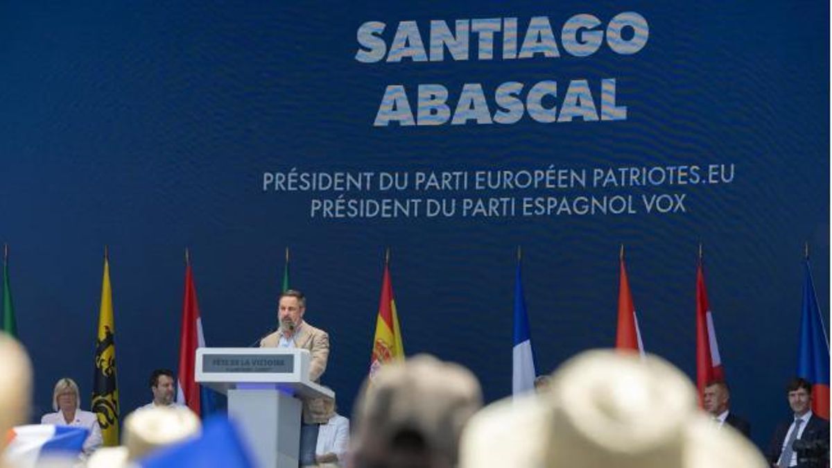 Santiago Abascal hablando francés: el discurso del líder de Vox se viraliza en redes